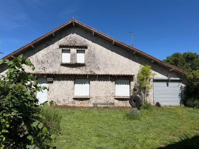 Maison à vendre à Mauriac 15200