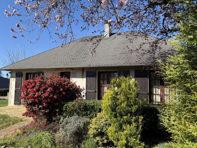 Maison à vendre à Mauriac 15200