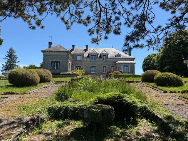 Maison à vendre à Mauriac 15200