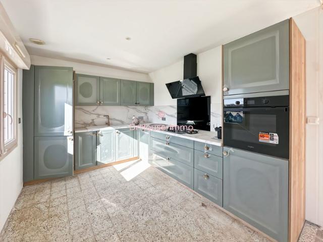 Maison à vendre à Nogent le Bernard 72110 Pavillon rénové de 85 m², 2 chambres, sous sol complet, terrain de 1 335 m² DPE D