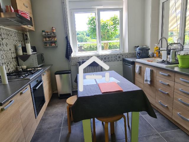 Maison à vendre à Rempnat 5 pièces, calme et vue dégagée