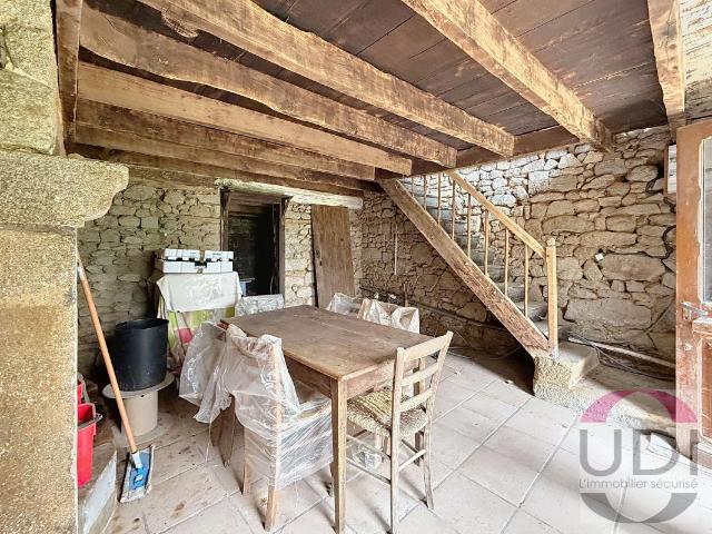 Maison À Vendre à rénover sur Lépinas