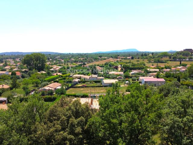 Maison à vendre à Régusse, Villa de Type 4 avec Vue Panoramique à Régusse