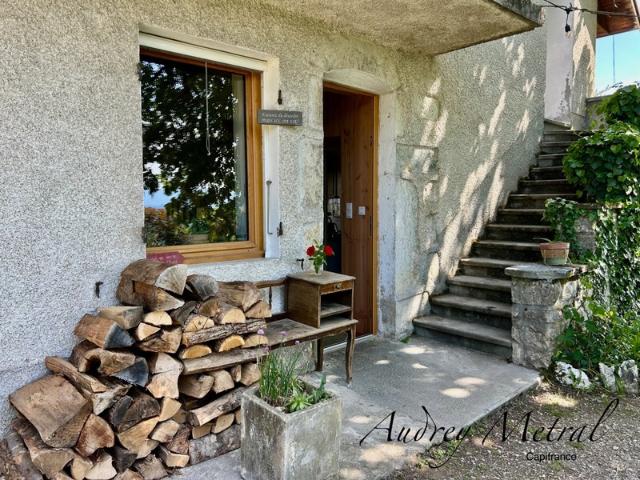 Maison individuelle à vendre à Ruffieux + Grange 200 m² + terrain + vue dégagée à 1h de Genève, 45 min d'Annecy et 30 min d'Aix les bains