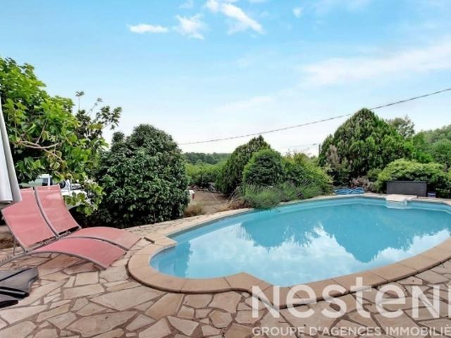 Maison à vendre à Saint Antonin du Var 4 chambres, piscine, garage, grand terrain