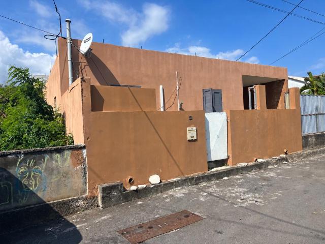 Maison à vendre à Saint Pierre 97410