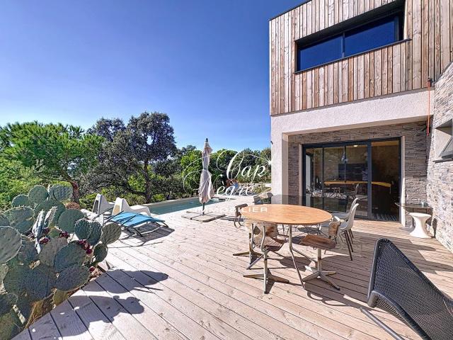 Maison à vendre au Lavandou 3 pièces, 103 m² avec garage 103m² Le Lavandou
