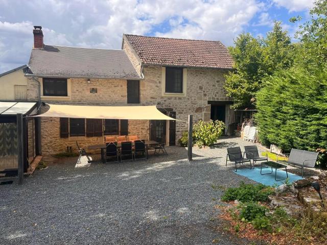 Maison à vendre avec vue et piscine – Creuse