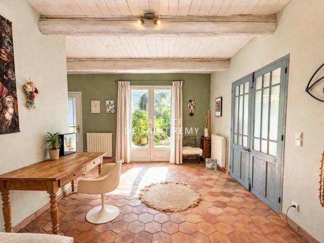 Maison à vendre avec gîtes ? idéale chambres d'hôtes ou acti. 260m² Saint Rémy de Provence