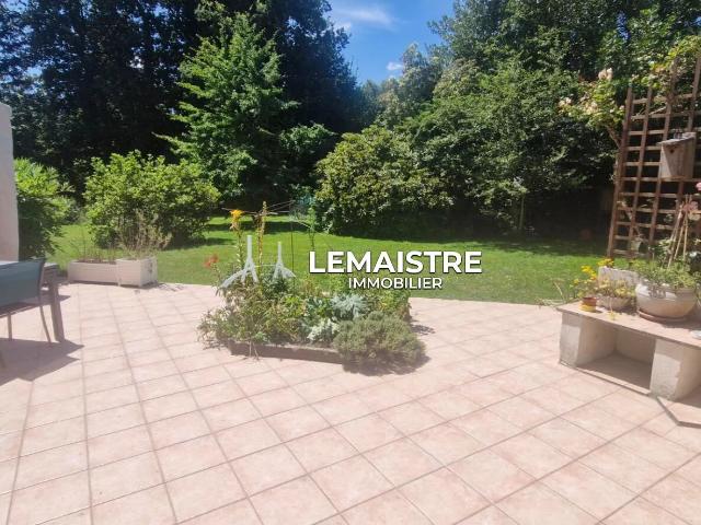 Maison à vendre dans bourg tous commerces à 13km d'YVETOT 28