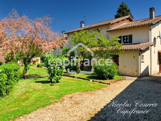 Maison à vendre dans le secteur mellois, idéale en résidence principale ou maison de campagne, pour les amateurs de calme, d’espace et de nature, à proximité de Melle, Sauzé Vaussais et des commodité