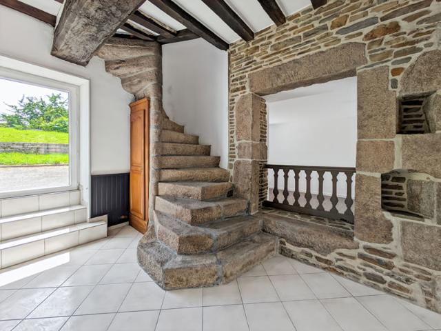 Maison à vendre en pierre 5 chambres 158 m² Sougeal Jardin 890 m²