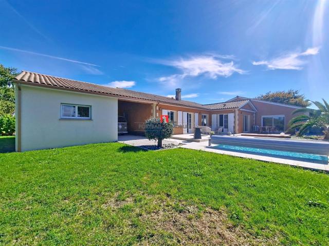 Maison à vendre Saint Laurent d'Arce 186m² Saint Laurent d'Arce