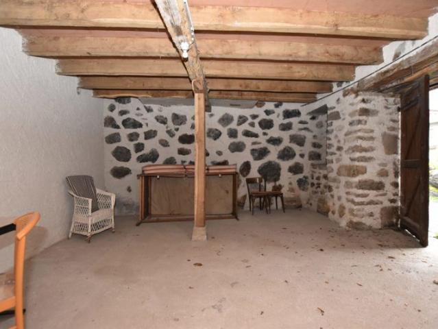 Maison 65m2 par niveau Bourg de Salers