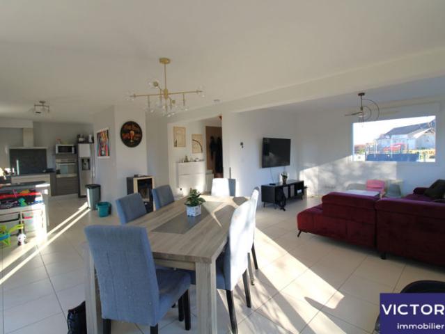 Maison a vendre petit caux de 2011 5 pieces 139m2 gara