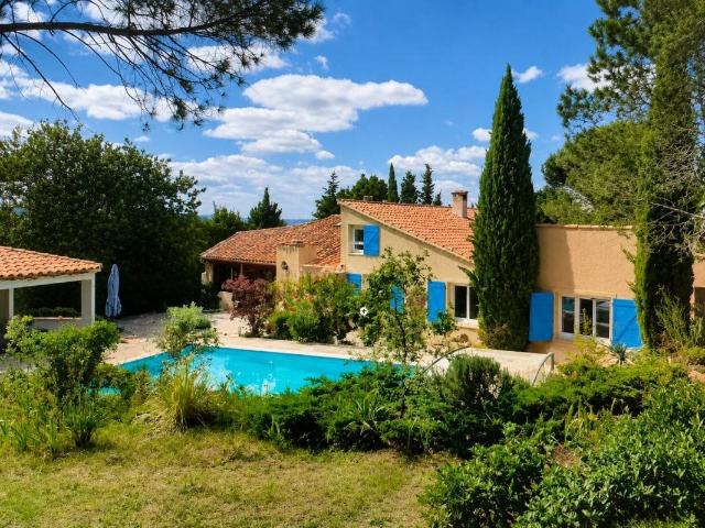 Maison À Vendre + piscine 200m² Pieusse
