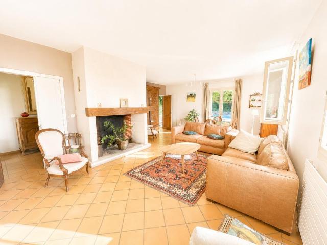 Maison à vendre PRADINES 6 chambres et piscine 185m² Pradines