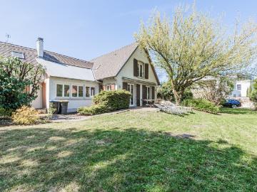 Maison familiale 208 m2 Jardin 5 ares piscinable Proche Institutions Europ. Robertsau