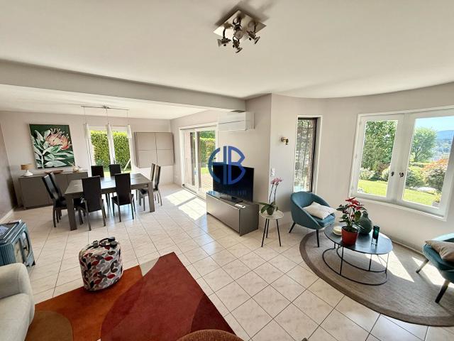 Maison à vivre de plain pied + étage + logement indépendant. 174m² Voiron