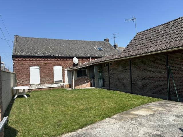 MAISON A BEAUVOIS EN CIS