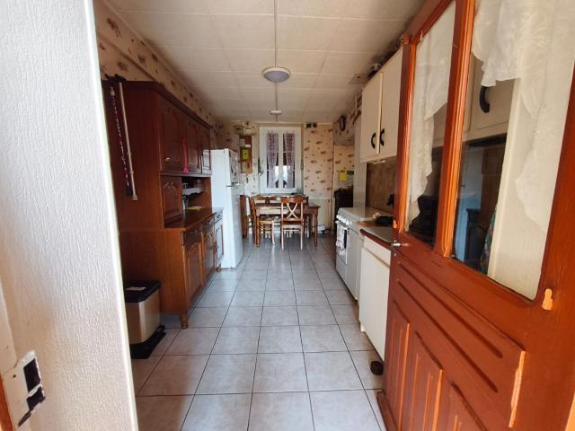 MAISON A CHERAULT 58270 AVEC GRAND GARAGE