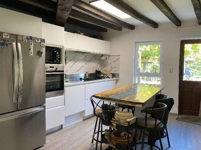 Maison À cinq minutes de Lalinde, cette maison ancienne en. 129m² Lalinde