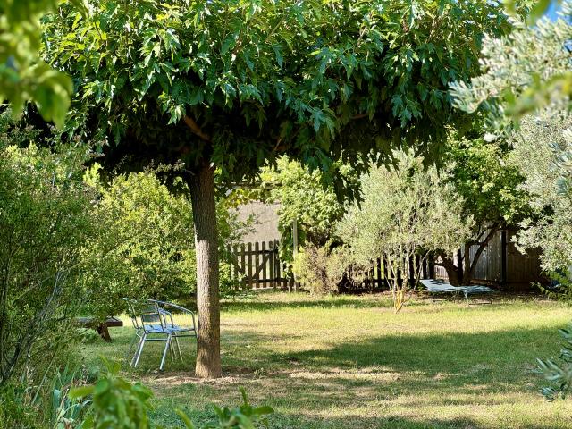 Maison à Collias 151 m2 sur 1252 m2 sans vis à vis, arboré piscinable avec vue et au calme