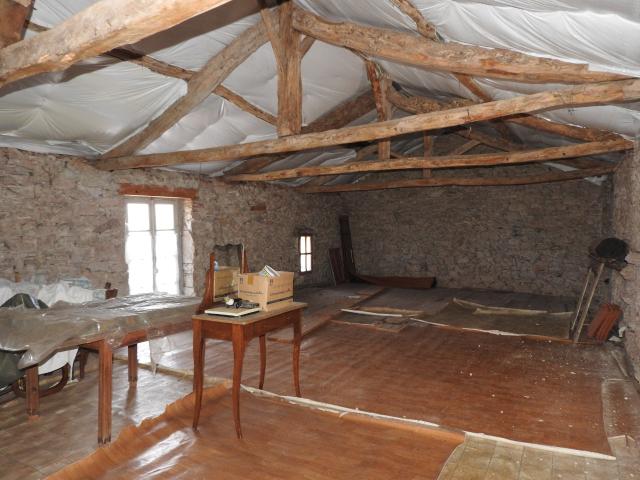 Maison à Douelle 10mn de Cahors avec garage et véranda