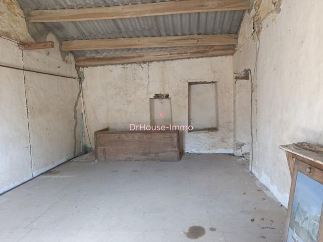 maison à étage en pierres à réhabiliter 51m² sur terrain de 71m²