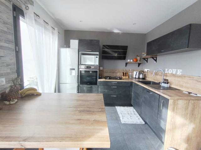 Maison à étages: 3 chambres avec jardin et garage 86m² Valence