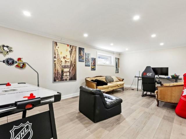 Maison à étages à louer Laval Chomedey Autres
