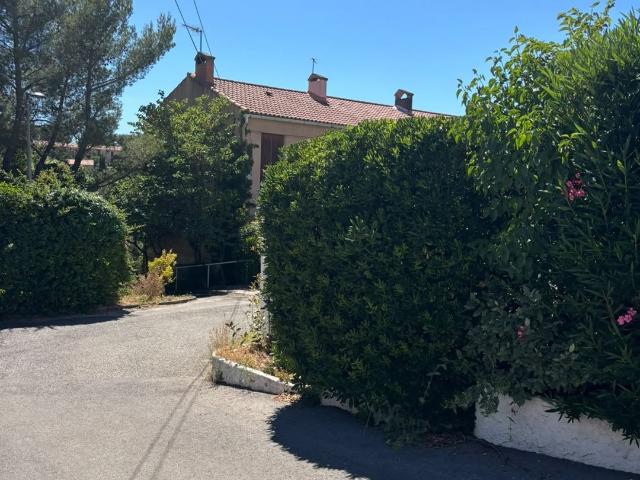 Maison A Fort Potentiel 82m² Les Pennes Mirabeau
