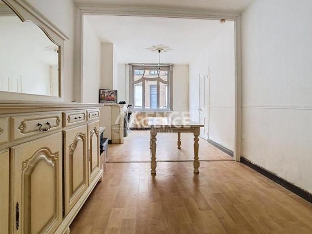 Maison à fort potentiel avec extérieur