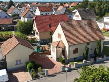 67720, Weyersheim, Bas-Rhin - Cave, Parking