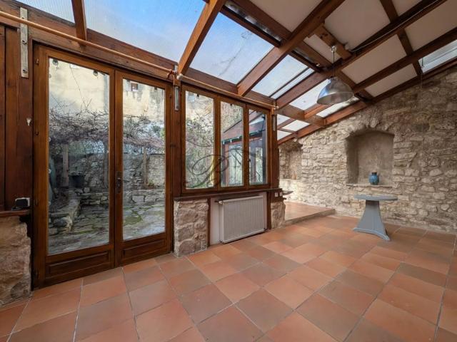 Maison à La Bastide des Jourdans avec exterieur et grange constructible
