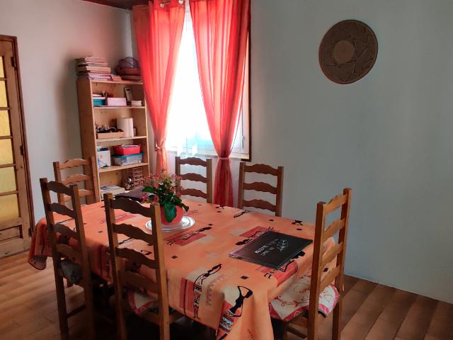 Maison à la rochette village