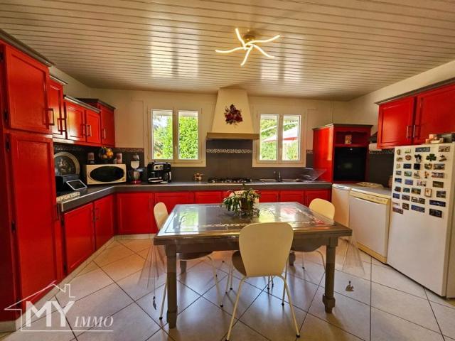 Maison à La Roquille – 127 m² sur 3 833 m² de terrain