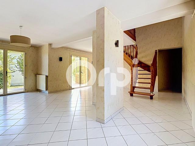Location maison, m² T 4 à Villeneuve de Rivière, 1 000 €