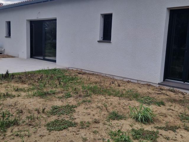 Location maison, m² T 4 à Finhan, 1 000 €