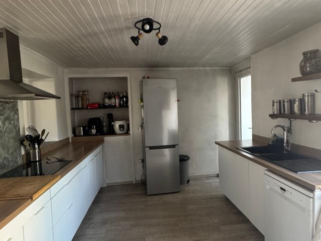 Location maison, m² T 4 à Chatte, 1 100 €