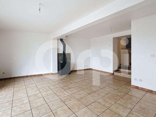 Location maison, m² T 4 à Ussac, 770 €