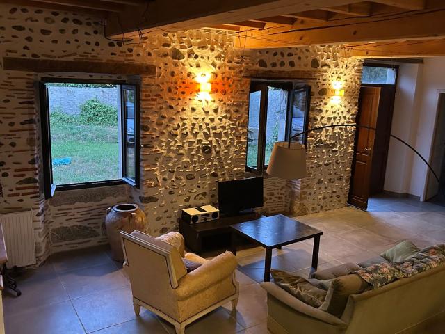 Location maison, m² T 4 à Lacq, 1 675 €