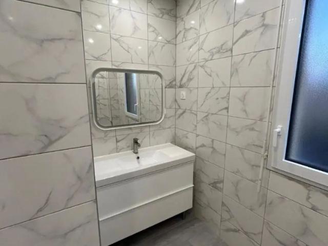 Maison à louer 4 pièces 77.8m²