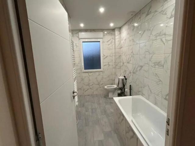 Maison à louer 4 pièces 77.8m²