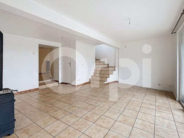 Location maison, m² T 4 à Ussac, 770 €