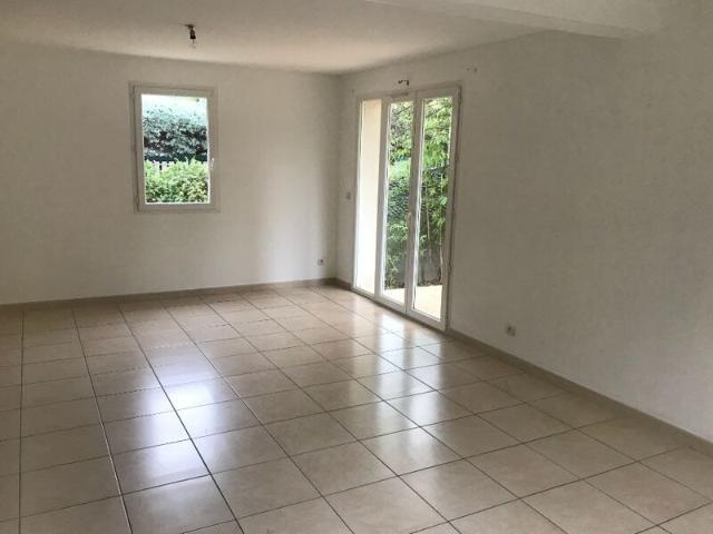 Maison à louer 4 pièces • 79,86 m 2 Nîmes