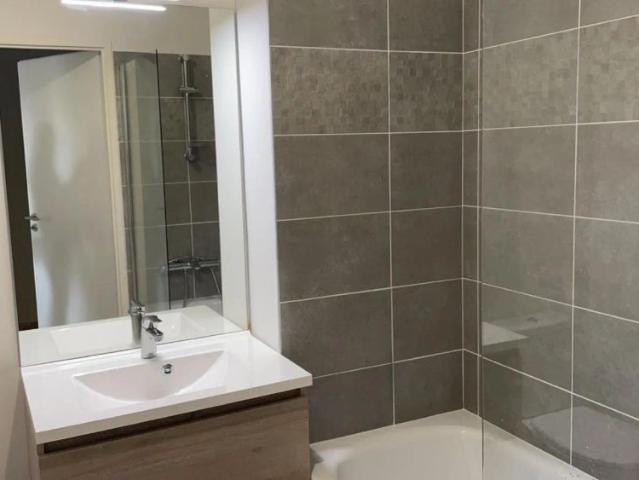 Maison à louer 4 pièces 80.57m²