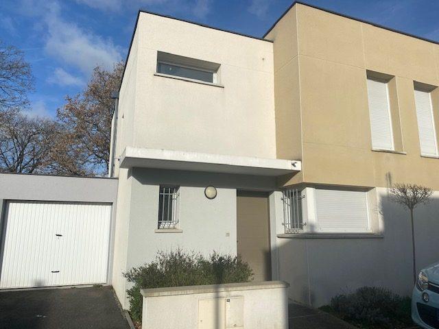 Maison à louer 4 pièces 80 m²