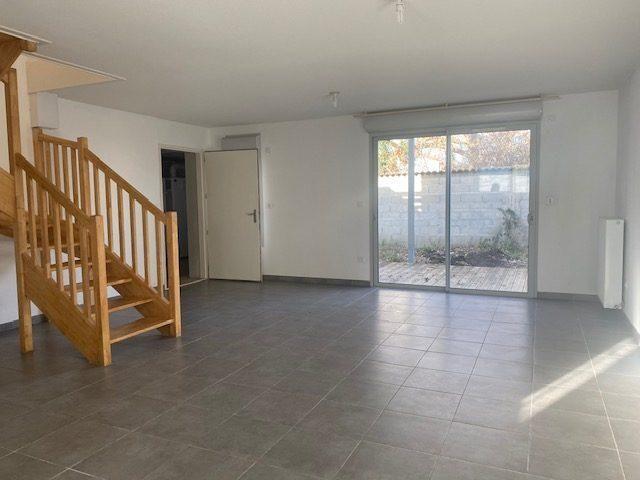 Maison à louer 4 pièces 80 m²