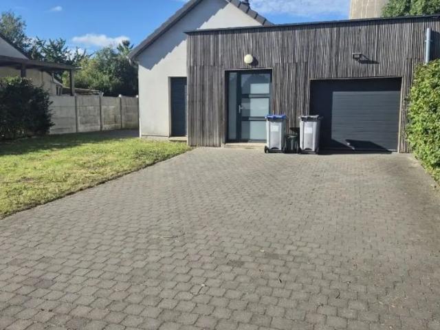 Maison à louer 4 pièces 81.6m²